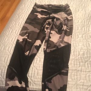 Camo athletic leggings